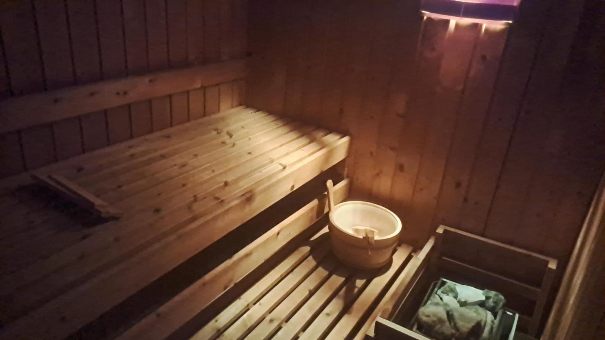 Apartmenthaus Mit Sauna Und Whirlpool Krefeld Zewnętrze zdjęcie
